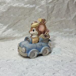 1992 Ceramic Mouse Capers Music Box by San Francisco MB Co “Favorite Things”